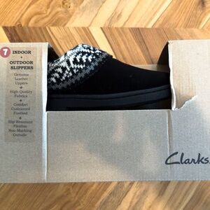 Clarks Amanda Indoor/Outdoor Slippers – Women’s 7M, Black